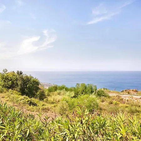 Semesterbostad Gorgeous In Zambrone With House Sea View *