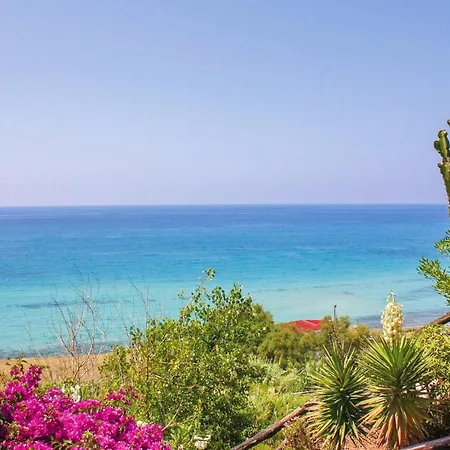 Semesterbostad Gorgeous In Zambrone With House Sea View *